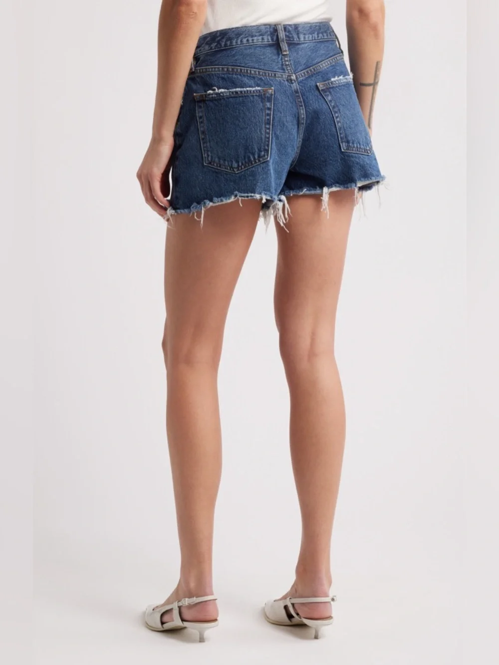 Frame The Hang Denim Shorts - NWT - Picture 2 of 3